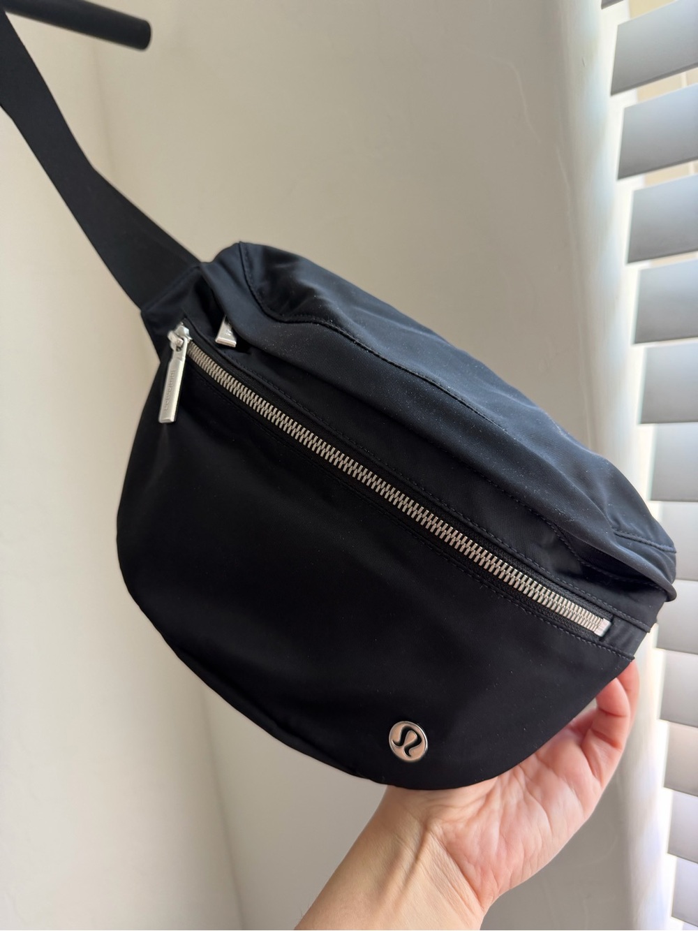 Lululemon City Adventure Fanny Black Waist Pack - Picture 2 of 4